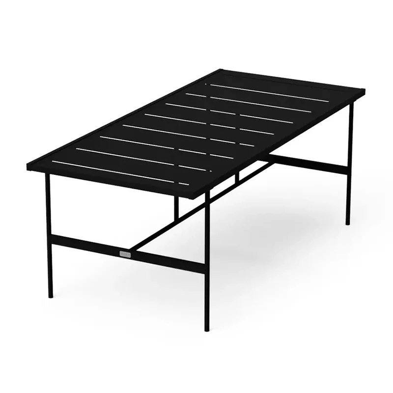 Suorakaiteen muotoinen ulkoruokapöytä